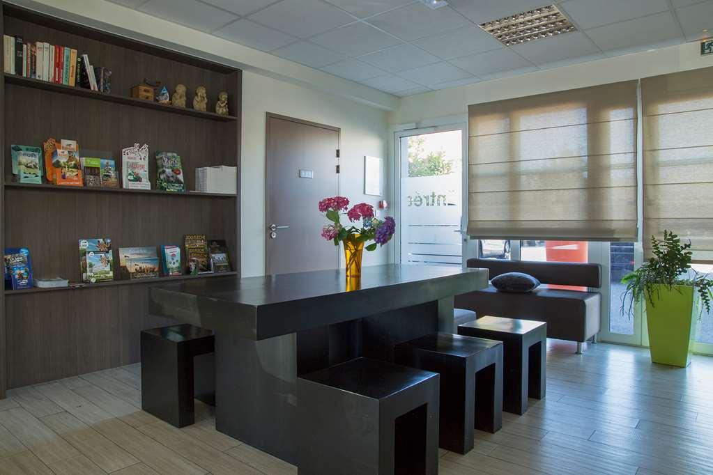 The Originals Access, Hôtel Cholet Gare Instalações foto